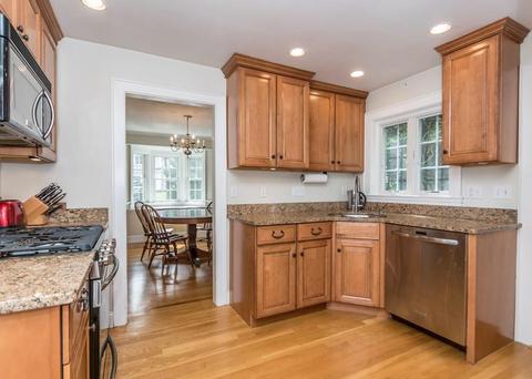 28 Hemlock St, Needham, MA 02492 photo 6