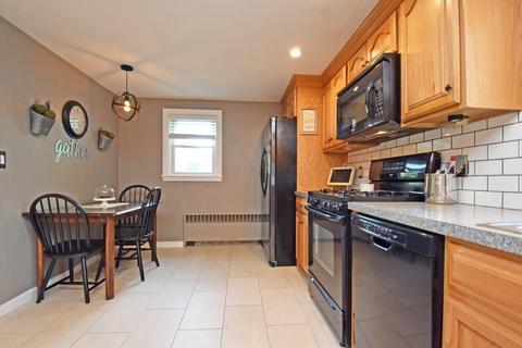 91 John St, Reading, MA 01867 photo 5
