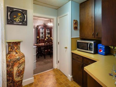 185 Linden St, Fall River, MA 02720 photo 9