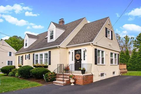 21 Libby Rd, Milton, MA 02186 photo 2