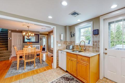 21 Libby Rd, Milton, MA 02186 photo 11