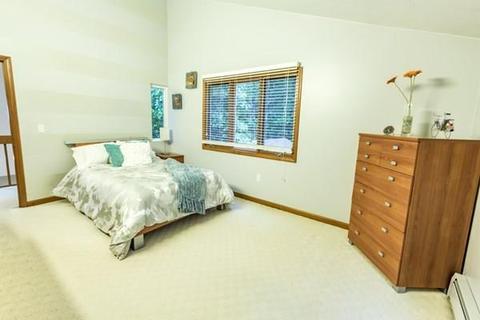 225 North St, Upton, MA 01568 photo 28