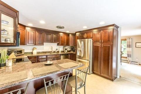 225 North St, Upton, MA 01568 photo 10
