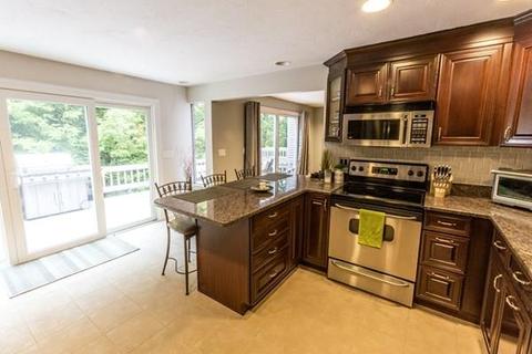 225 North St, Upton, MA 01568 photo 11