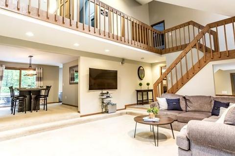 225 North St, Upton, MA 01568 photo 3