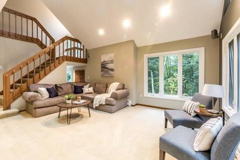 225 North St, Upton, MA 01568 photo 6