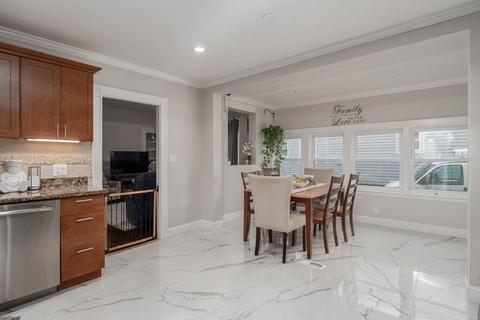 42 Liberty St, Everett, MA 02149 photo 4