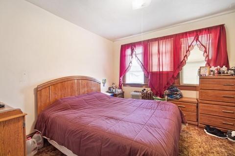 78 Phoenix Ter, Springfield, MA 01104 photo 12