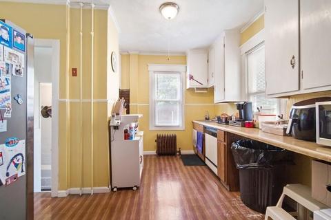 78 Phoenix Ter, Springfield, MA 01104 photo 7