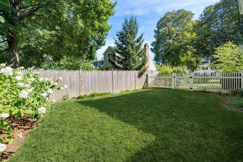 40 Boulder Brook Rd, Wellesley, MA 02481 photo 2