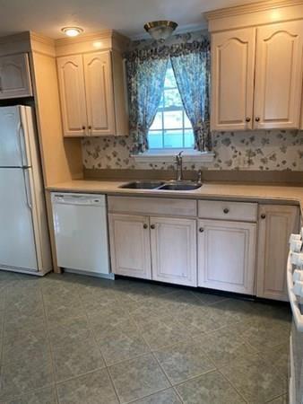 25 Alice Rd, Raynham, MA 02767 photo 10