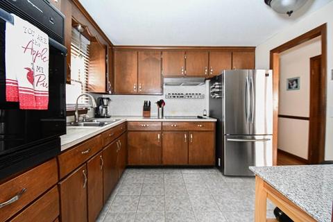 54 Sunbrier Rd, Springfield, MA 01129 photo 6
