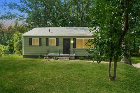 3 Juniper Ln, Georgetown, MA 01833 photo 2