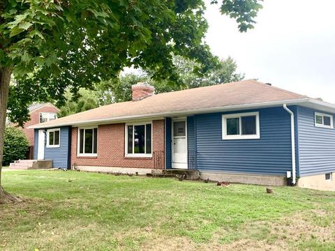 81 Emerson St, Springfield, MA 01118 photo 2