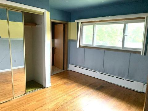 81 Emerson St, Springfield, MA 01118 photo 10