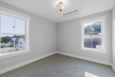 22 Bradley Cir, Devens, MA 01434 photo 32