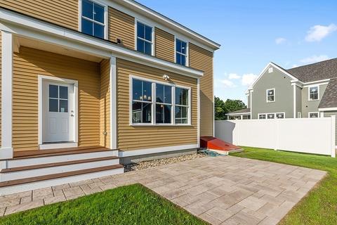 22 Bradley Cir, Devens, MA 01434 photo 5