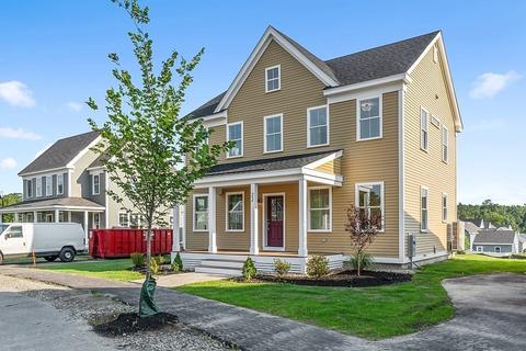 22 Bradley Cir, Devens, MA 01434 photo 2