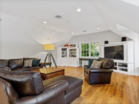108 Dover Rd, Wellesley, MA 02482 photo 18