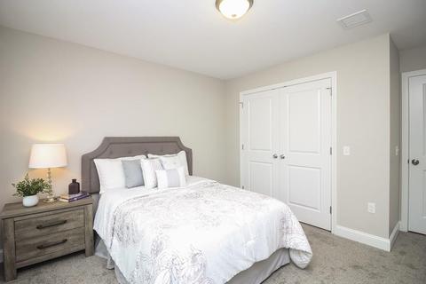 64 Ambrose St, Springfield, MA 01109 photo 24