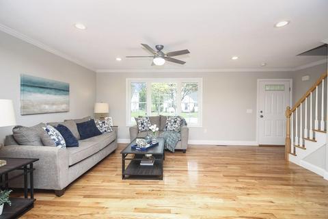 64 Ambrose St, Springfield, MA 01109 photo 9