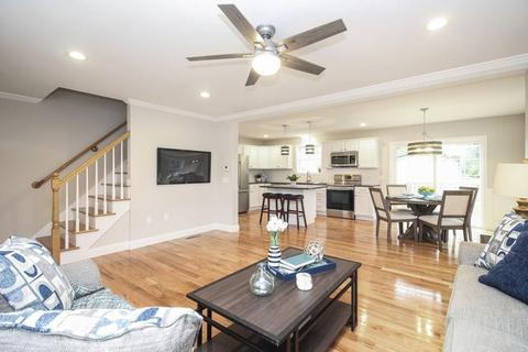 64 Ambrose St, Springfield, MA 01109 photo 10