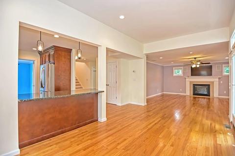 1 Pinecrest Rd, Framingham, MA 01701 photo 8