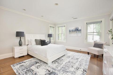16 Harrison St, Brookline, MA 02446 photo 9