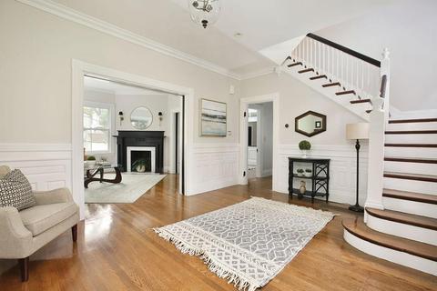 16 Harrison St, Brookline, MA 02446 photo 2