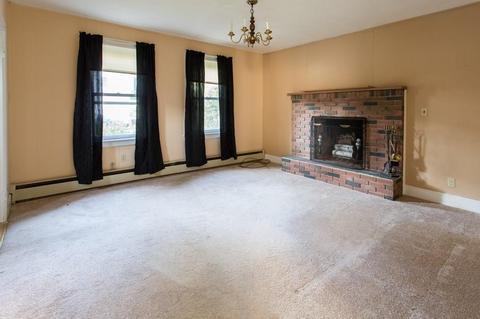44 Nelson St, Warren, MA 01083 photo 8