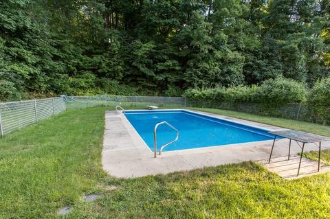 44 Nelson St, Warren, MA 01083 photo 3