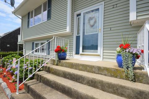 27 Taddy Ave, Warren, RI 02885 photo 2
