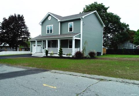 260 Welcome St, Fall River, MA 02721 photo 3
