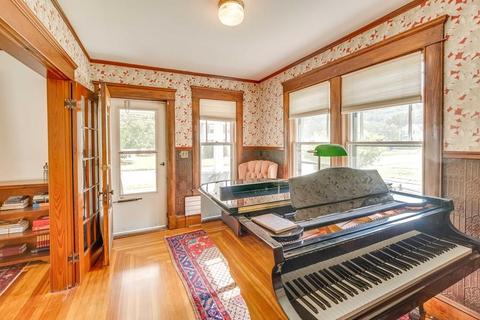58 Holyoke St, Easthampton, MA 01027 photo 12
