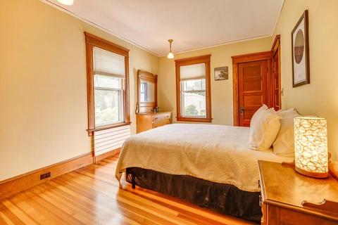 58 Holyoke St, Easthampton, MA 01027 photo 32