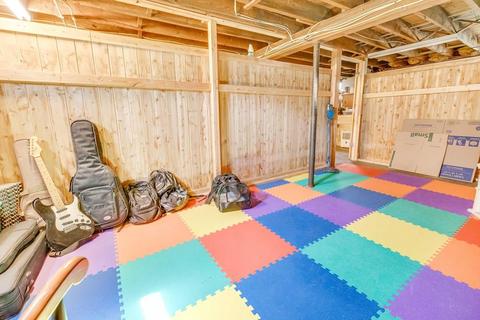 58 Holyoke St, Easthampton, MA 01027 photo 39