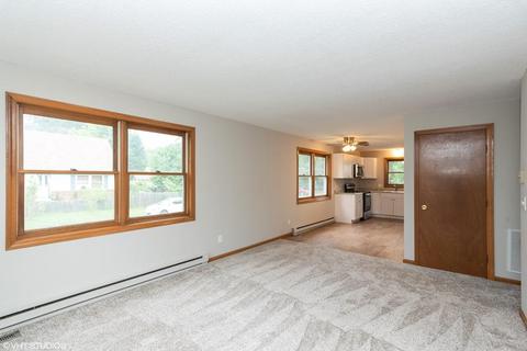 82 Fargo St, Springfield, MA 01119 photo 9