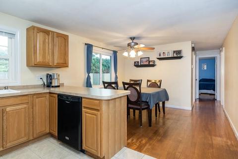 43 Briarcliff St, Springfield, MA 01128 photo 22