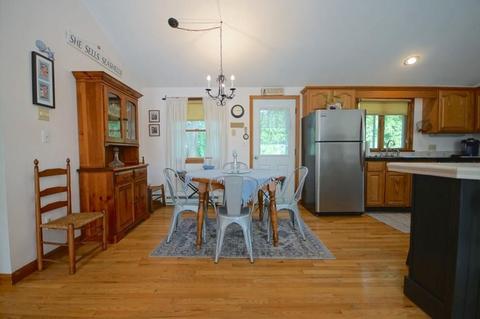 5 Vine St, Gloucester, MA 01930 photo 6