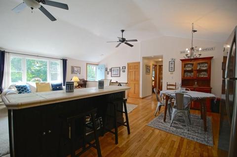 5 Vine St, Gloucester, MA 01930 photo 11
