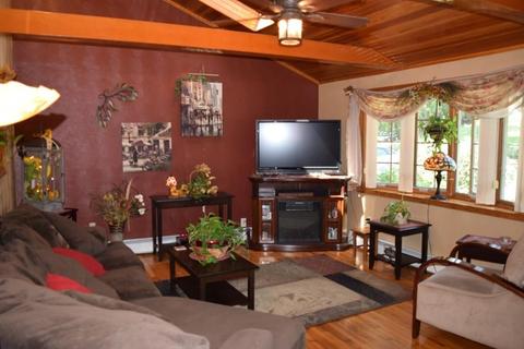 68 Maple St, Methuen, MA 01844 photo 4