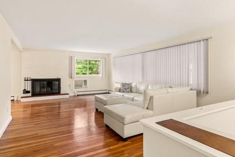 60 Blake St, Needham, MA 02492 photo 3