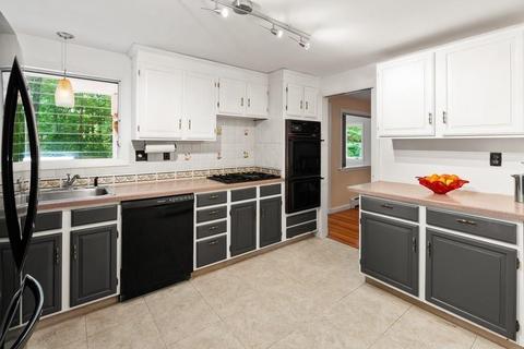 60 Blake St, Needham, MA 02492 photo 12