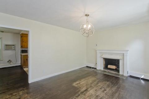 102 Melba St, Springfield, MA 01119 photo 11