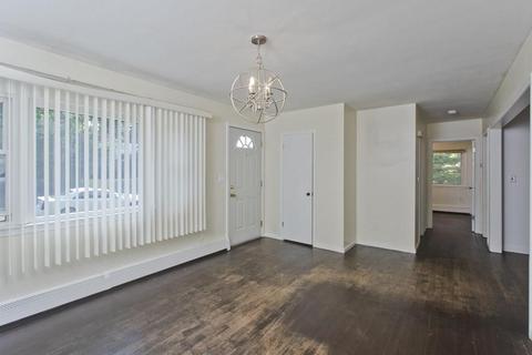 102 Melba St, Springfield, MA 01119 photo 8