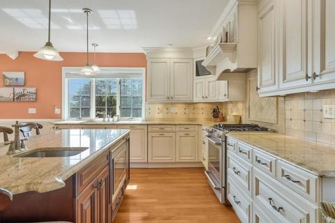 68 Monomoscoy Rd, Mashpee, MA 02649 photo 9