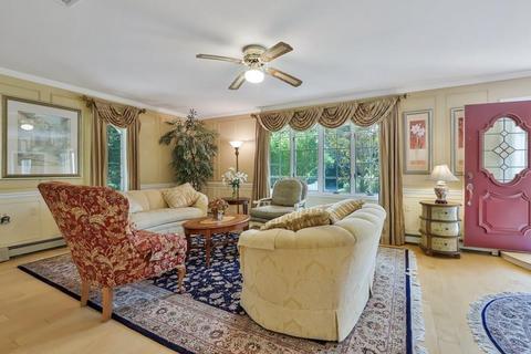 68 Monomoscoy Rd, Mashpee, MA 02649 photo 4