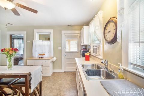 280 Tremont St, Springfield, MA 01104 photo 7