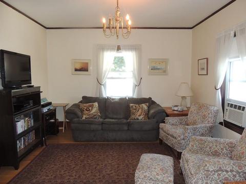 6 Winthrop Ave, Beverly, MA 01915 photo 2