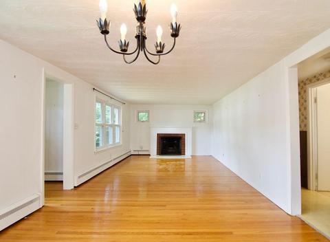 75 Macomber Ave, Springfield, MA 01119 photo 6